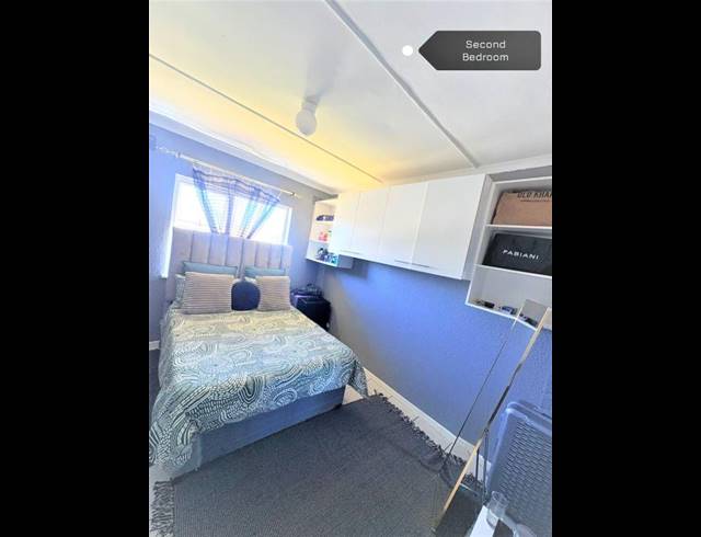 2 BEDROOM APARTMENT FOR SALE IN GRASSY PARK